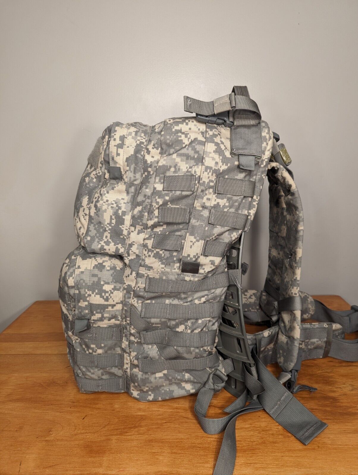 US Army Medium Field Pack Complete MOLLE USGI ACU Rucksack Frame Straps Belt