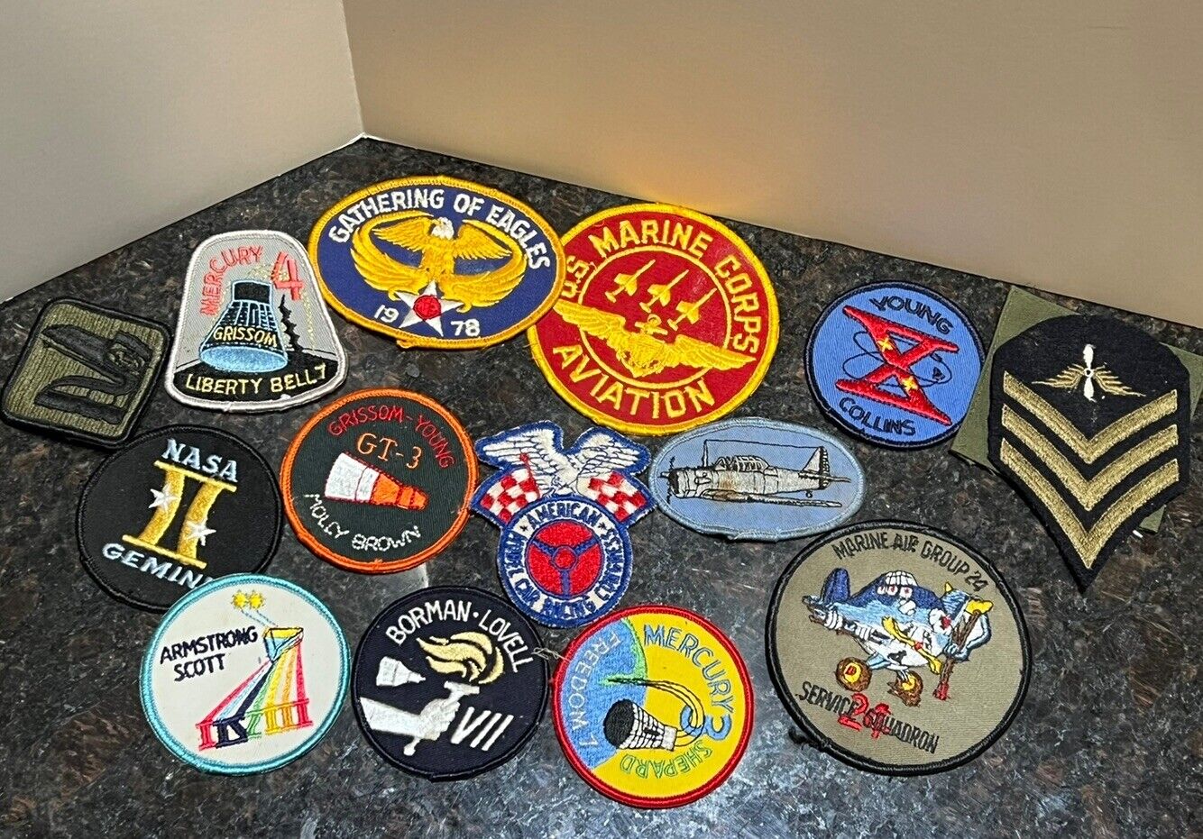 VINTAGE Military LOT OF 14 PATCHES P402