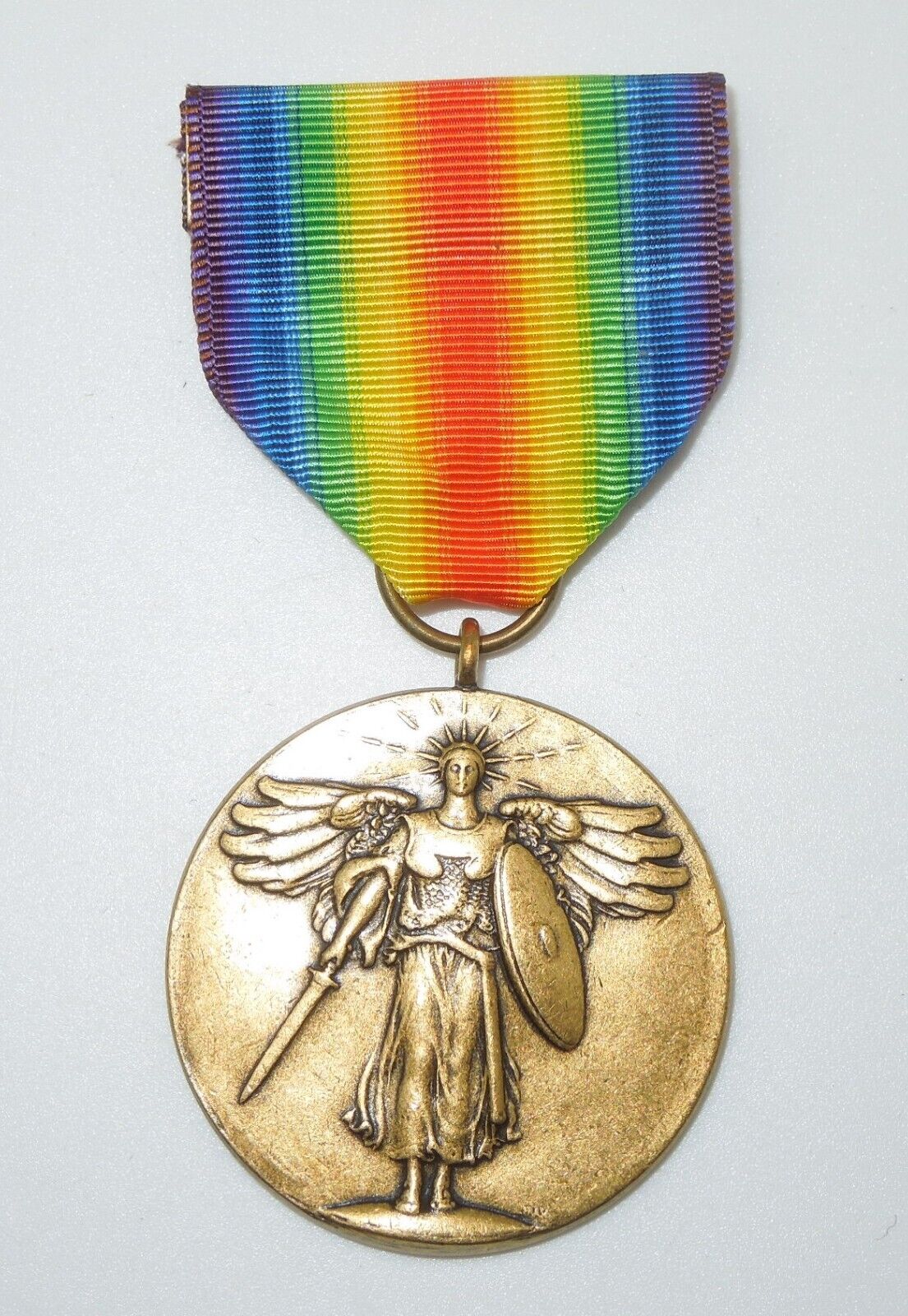 US Military WWI Victory Medal Crimp Brooch