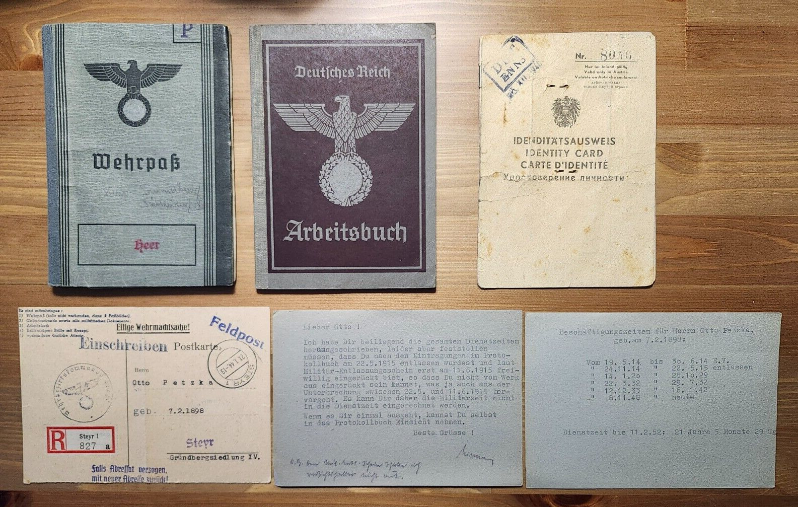 WW2 German Military ID (Wehrpass) & other documents. 
