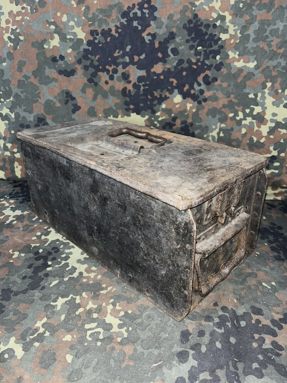 WW2 German Wehrmacht Mg42 Mg34 Ammo Can Tool Storage Can?