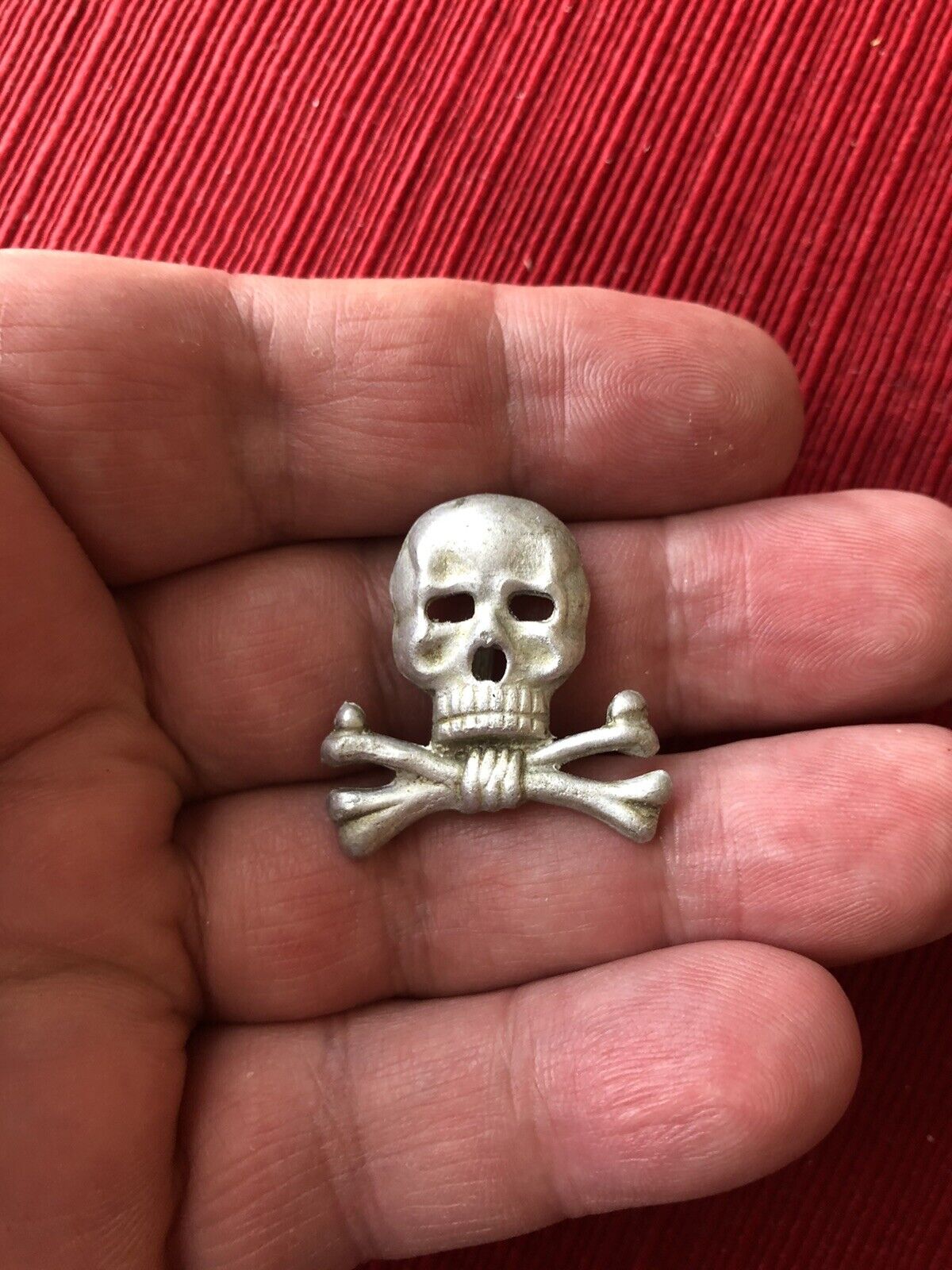 German WW1  Skull Badge Pin