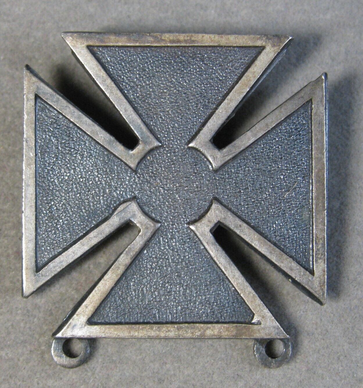 Vintage Sterling Silver WWII Army Maltese Cross Badge Pin 8.6g #J3896