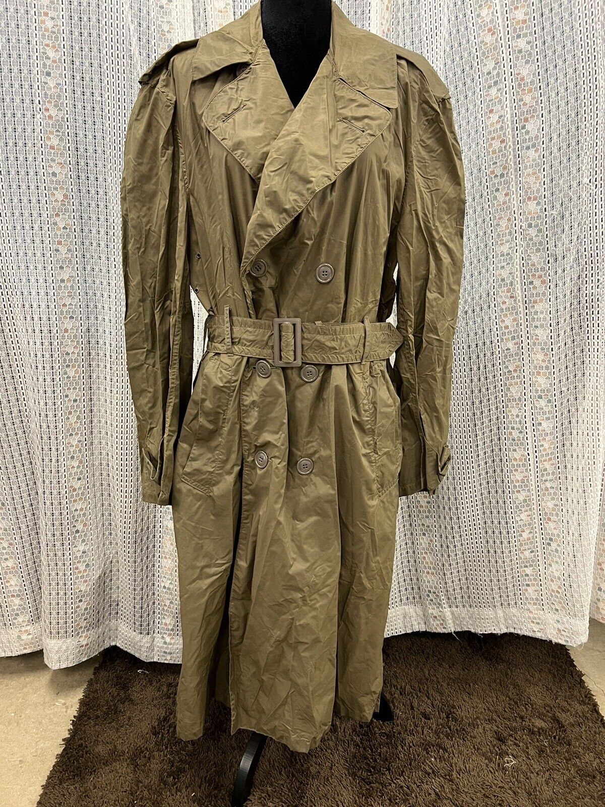 Vintage 1957 US Army Vietnam Era Men's Raincoat Size Reg 40 Taupe 179 with Belt