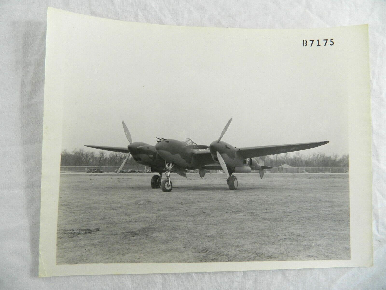 Original WWII USAAF P-38 Lighting Aircraft Fighter Bomber Photograph #87175 10x8