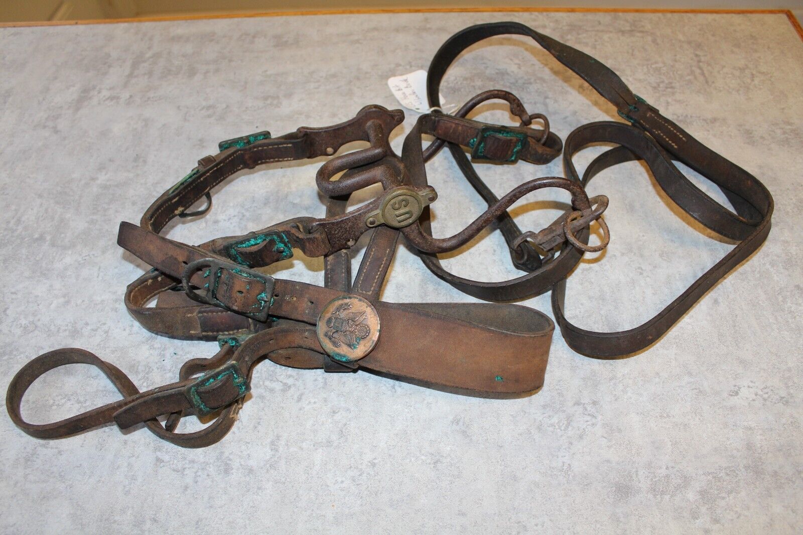 RARE WW1 US CALVARY U.S. HORSE BIT AND HARNESS WITH ROSSETES