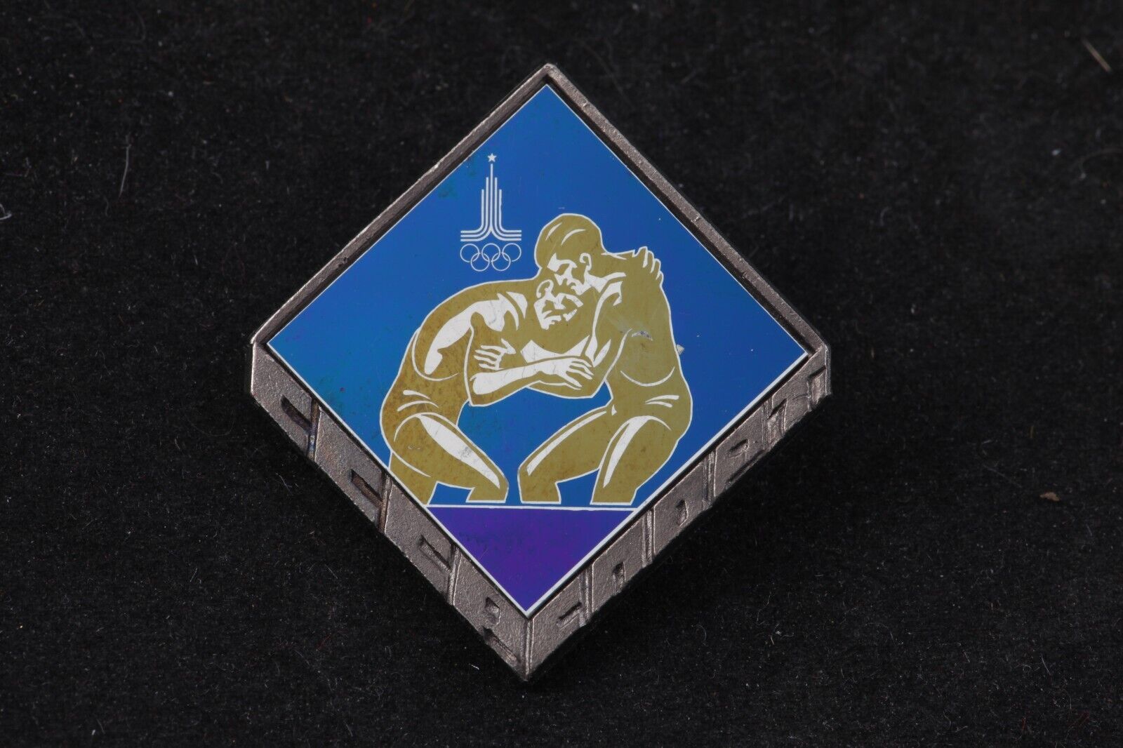 Soviet 1980 Moscow Summer Olympics Wrestling Sports badge pin USSR Mirror