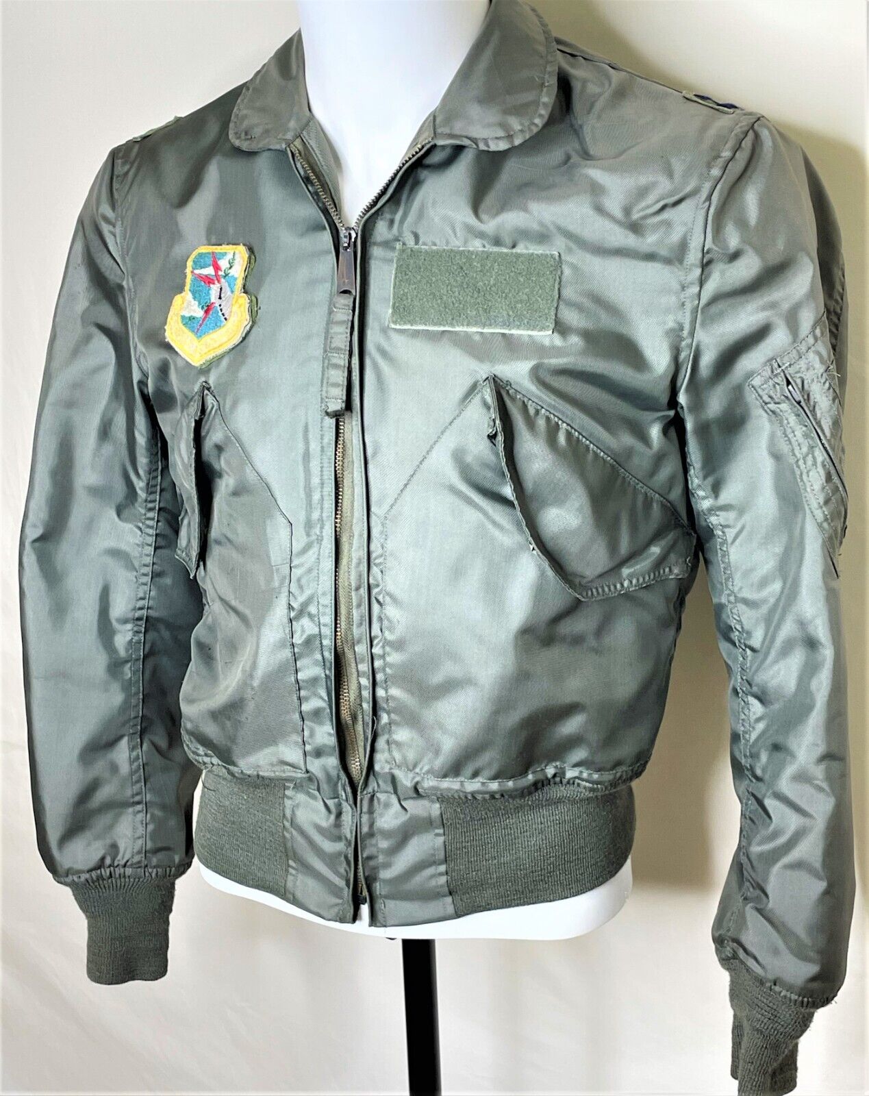 Vintage Men\'s Mil. Summer Flyers Bomber Jacket CWU-36/P Green Size Small