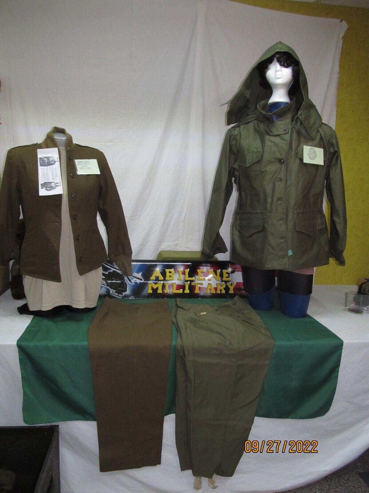 Original WWII Womens WAC Field Jacket With hood & Liner Field Pants & Liner NOS