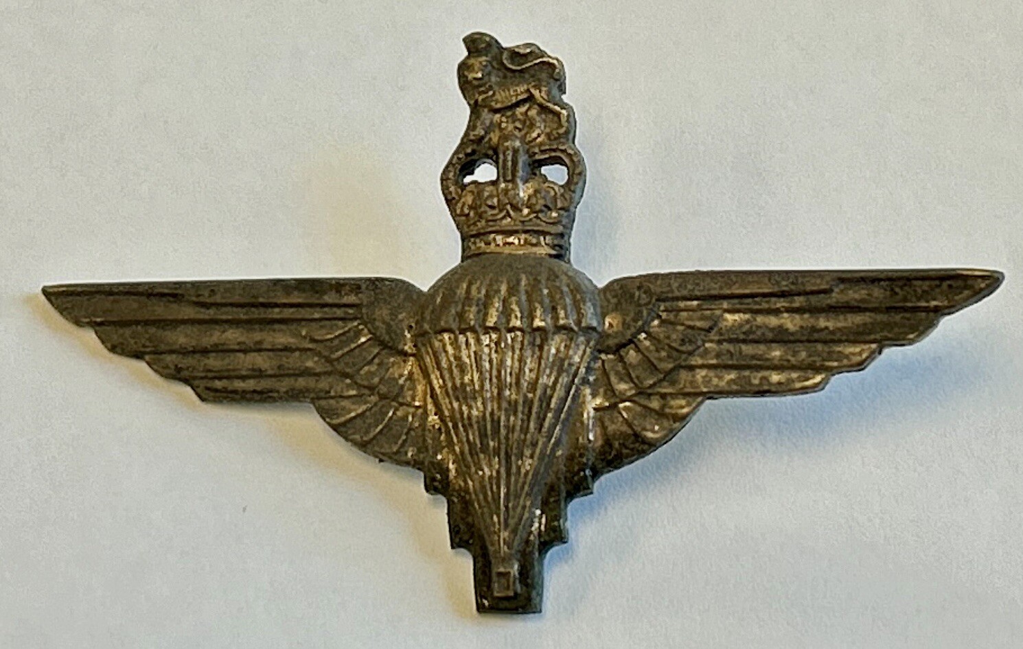 Parachute Regiment Original British Army Cap Badge Queen’s Crown, No Lugs/Clip