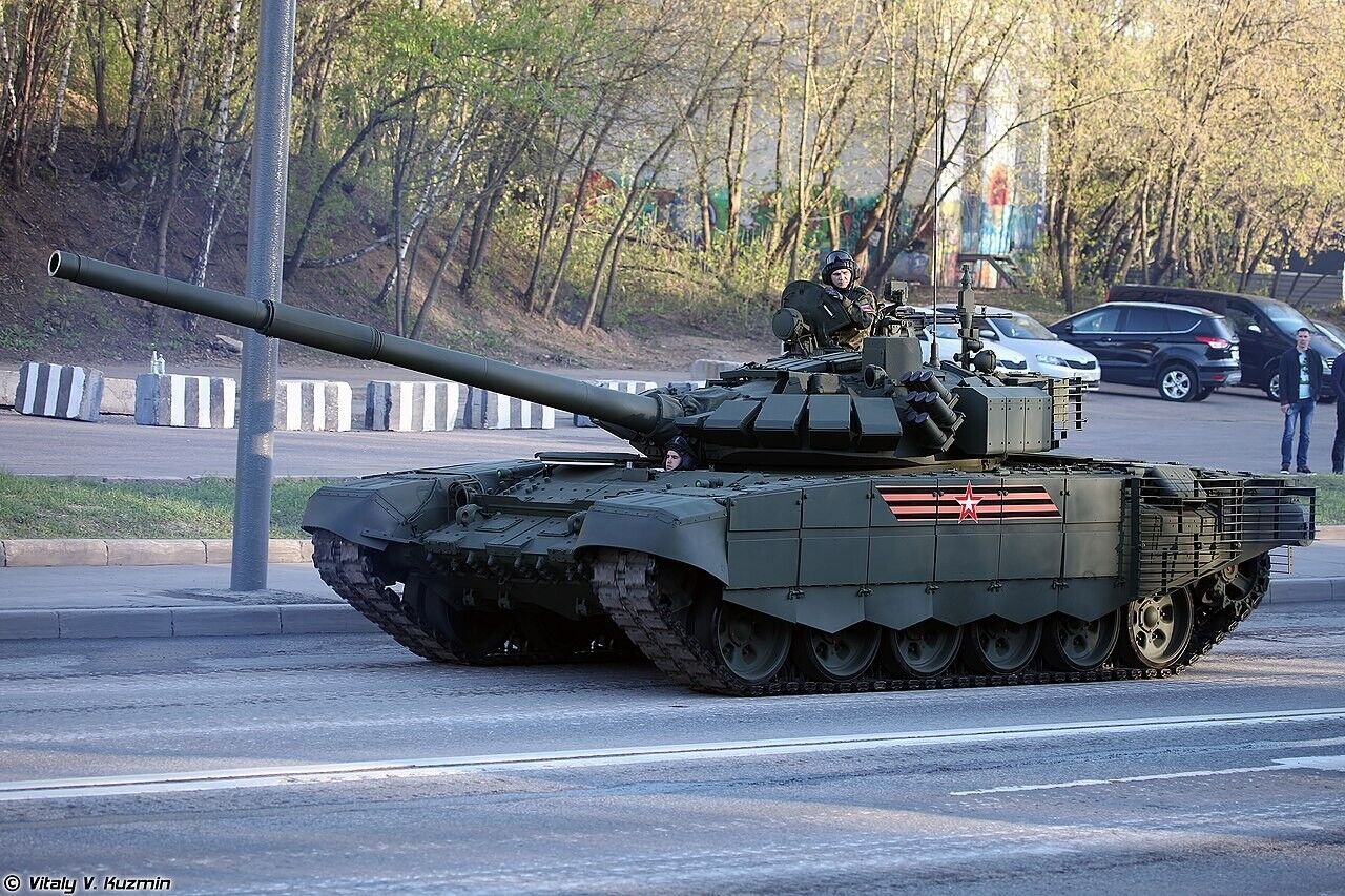 UKRAINE RUSSIA WAR 2022 Detail Tank T-72B3 dynamic protection 4c22 pvv-12m