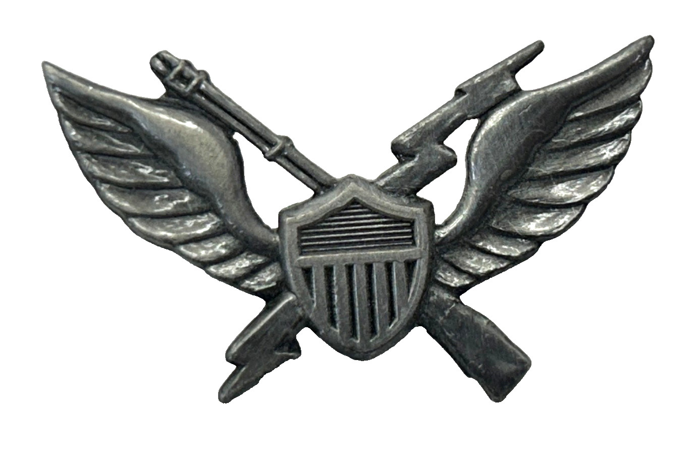 Vintage US Army 11th Airborne Air Assault Badge