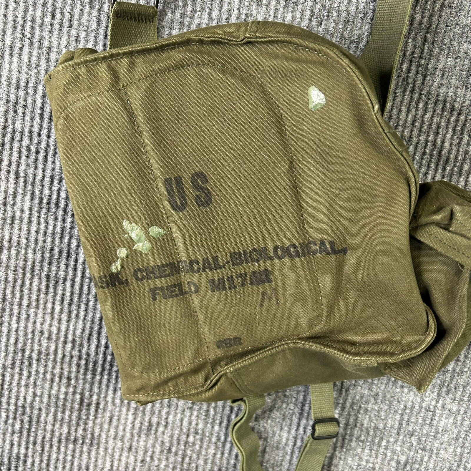 Vintage US Military Field M17A1 Mask Canvas Bag Size Medium OD Green