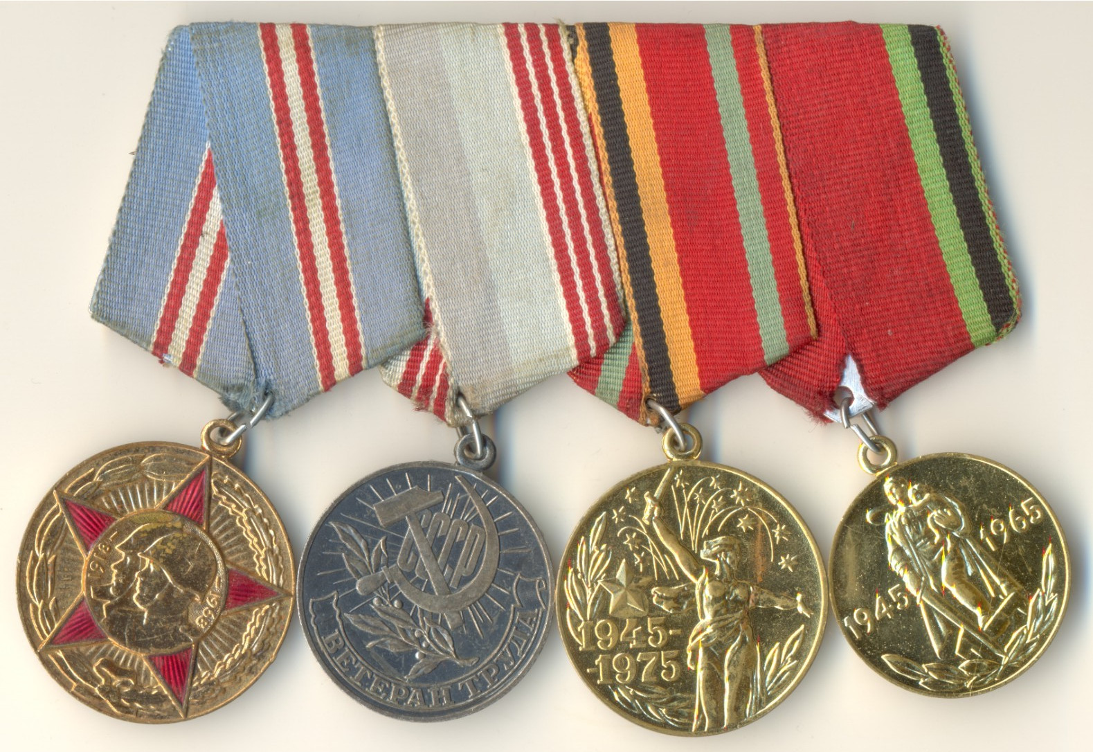 Soviet Order Star Banner Badge Red Medal Veterans Jubilee  Anniversary (3050)