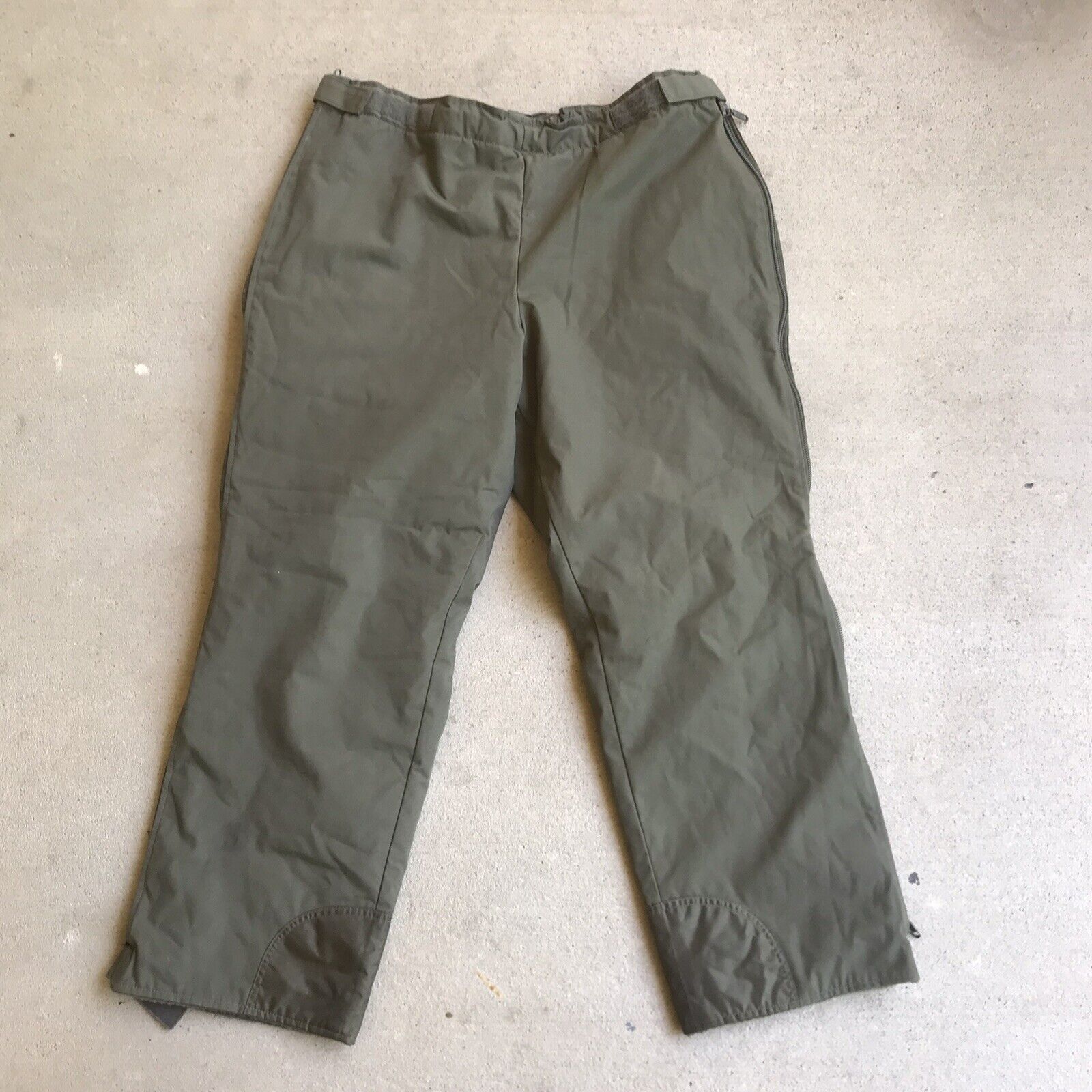 Vintage German Military Scharrer, Untergriesbach Adjustable Snow Pants Side Zips