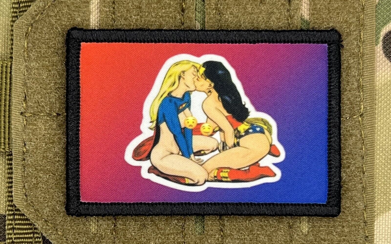 Wonder Woman Supergirl Kissing Morale Patch / Military Badge ARMY Tactical 221