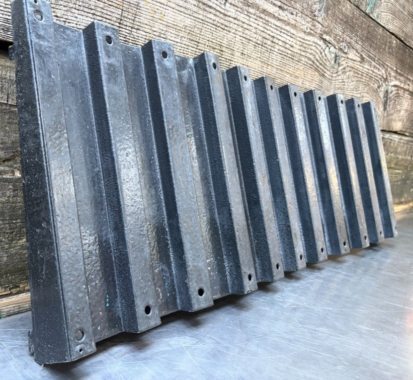 MILITARY SPACESAVER UNIVERSAL WEAPONS RACK UWR Rifle Gun Safe 10 SLOT RIFLE BASE