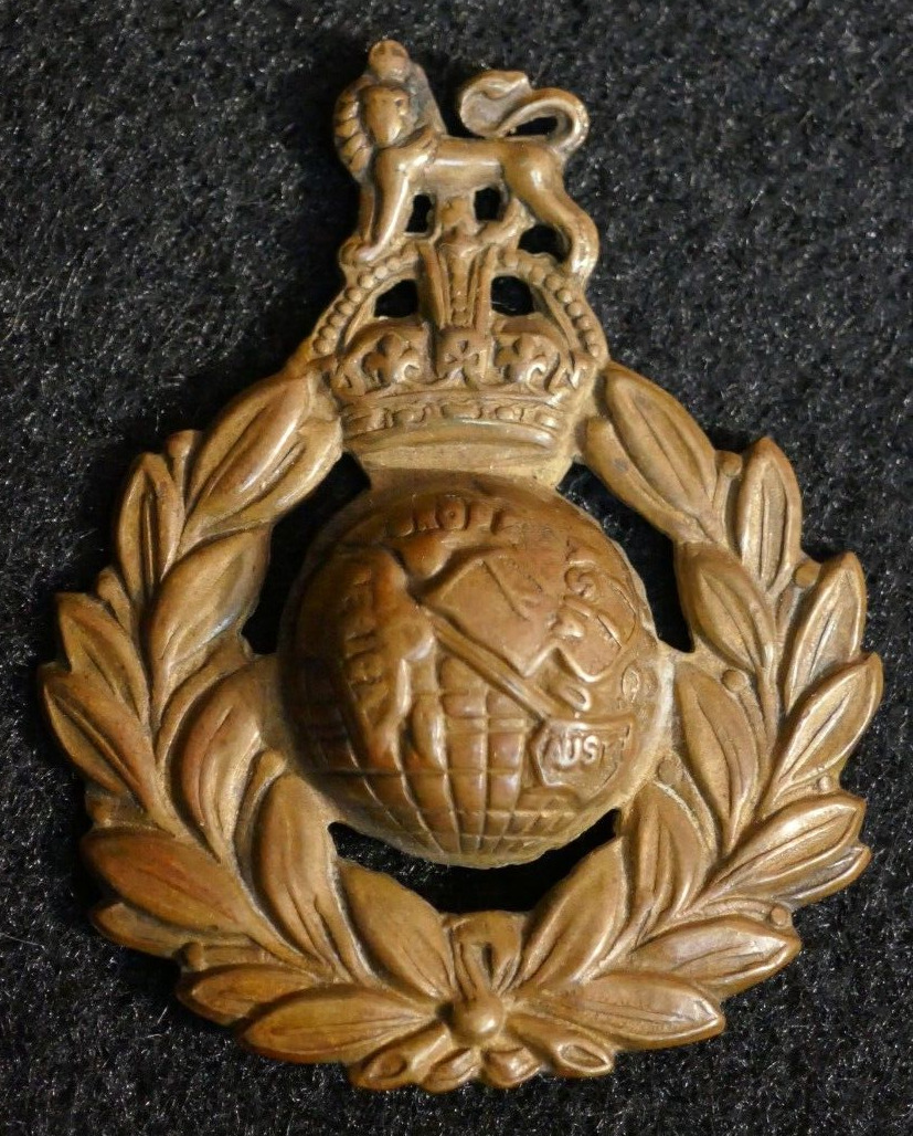 WWII British Royal Marine Commando Cap Badge Pre 1953 Model Original WW2