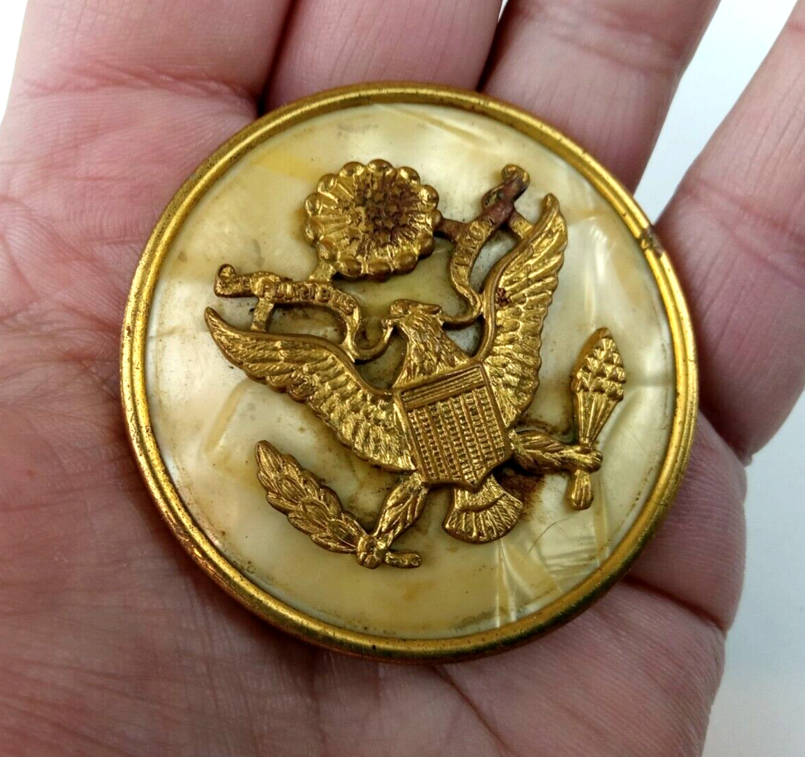 Original WWII Large Round Faux MOP US Seal Eagle Military Sweetheart Brooch Pin