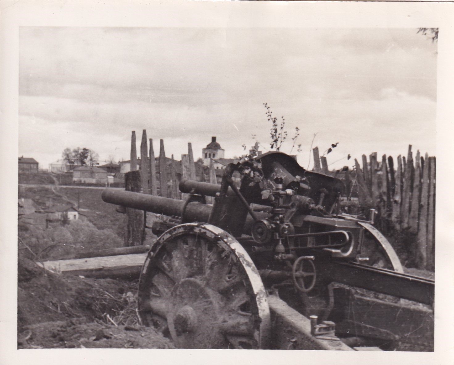 Original WWII Photo GERMAN 105mm FIELD ARTILLERY GUN HOWITZER East Front 527