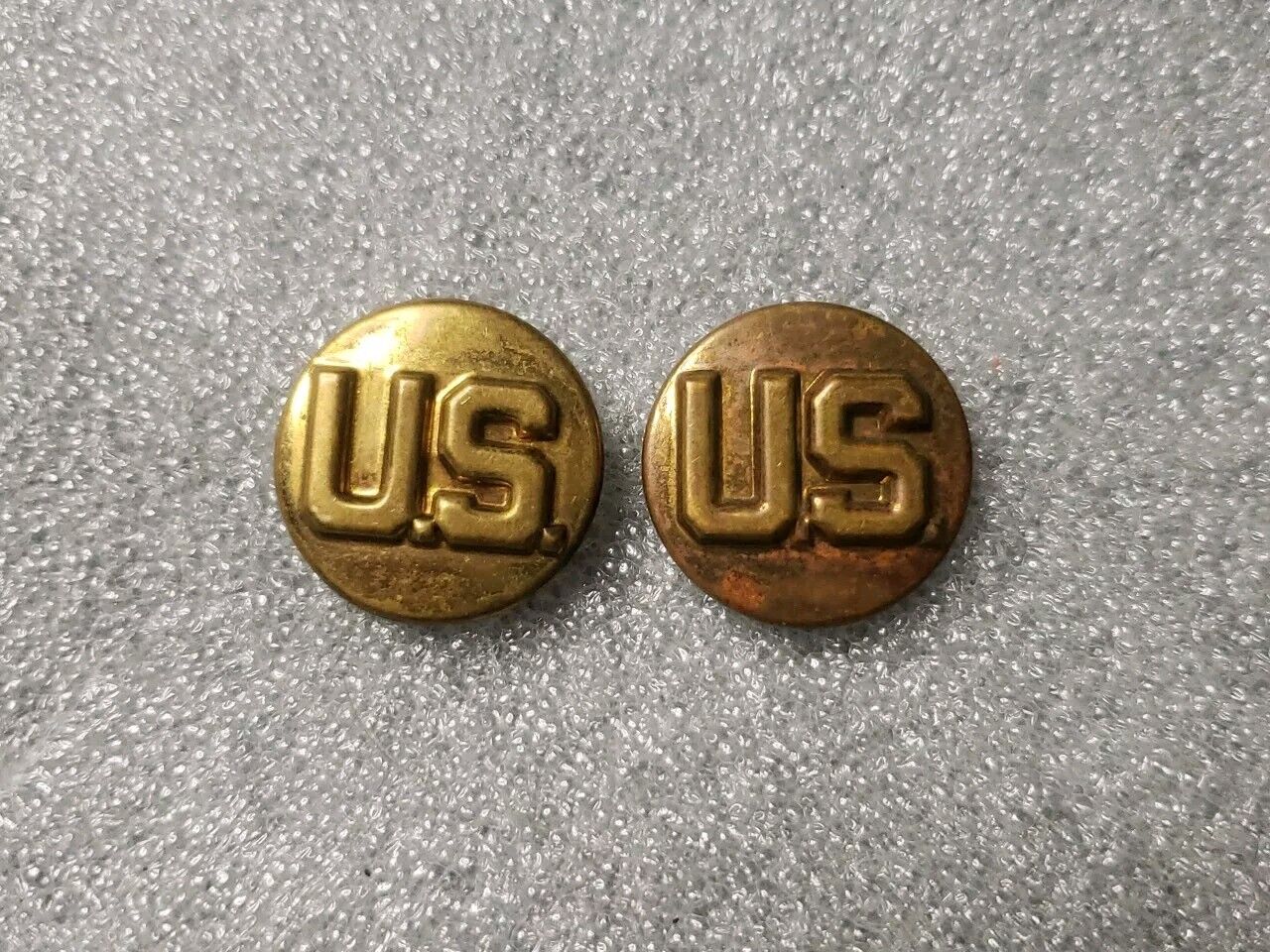 2 US Army Brass Vintage Enliste  Collar Pins