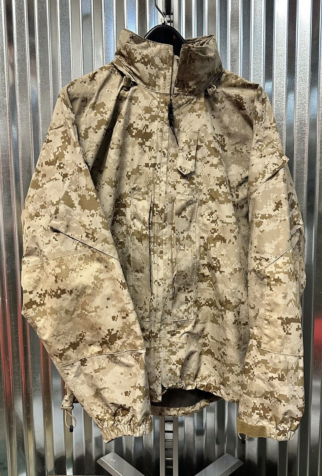 USMC GoreTex Desert Cold Weather Lightweight AOR1 Level 6 Jacket Medium Regular