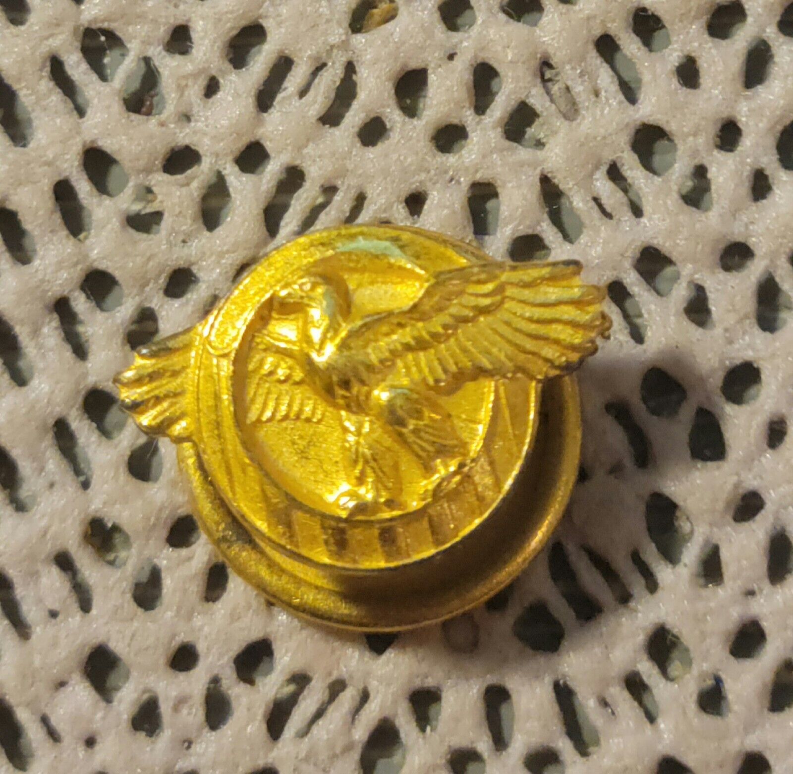 Vintage WW2 US Military Honorable Discharge Ruptured Duck Buttonhole Pin