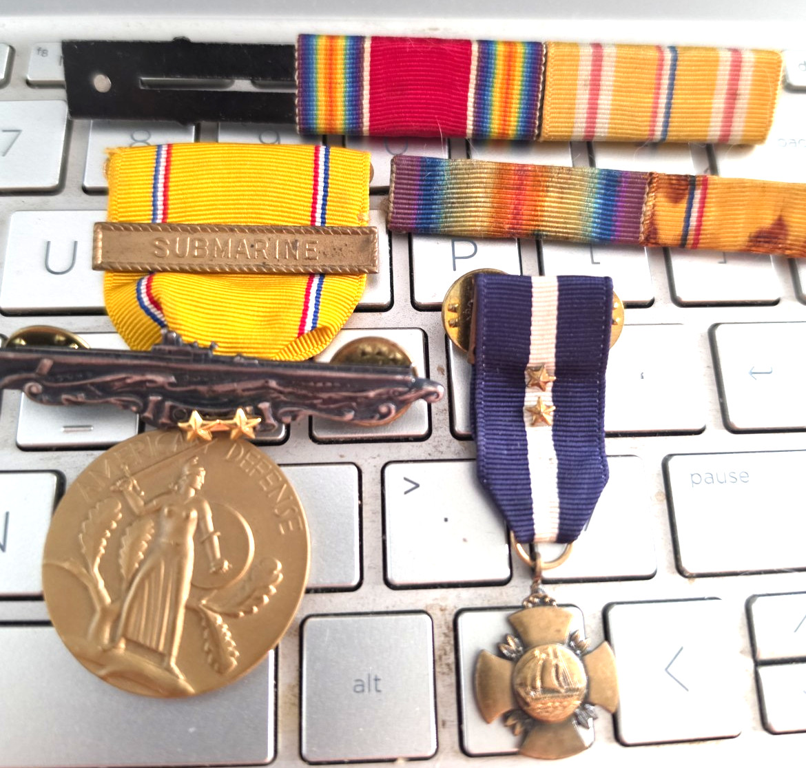 WWII-Combat  Sterling Silver Submarine Pin + Medal + Ribbons Original