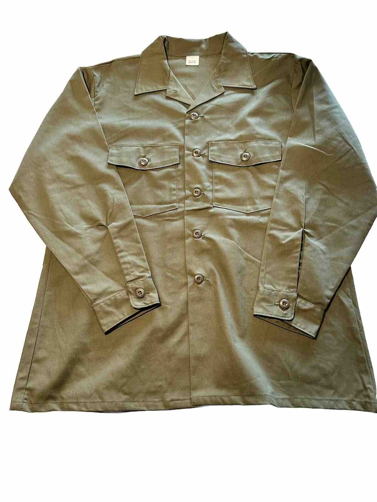 Men’s Vintage Green Army Military Shirt in Size 17.5 x 34