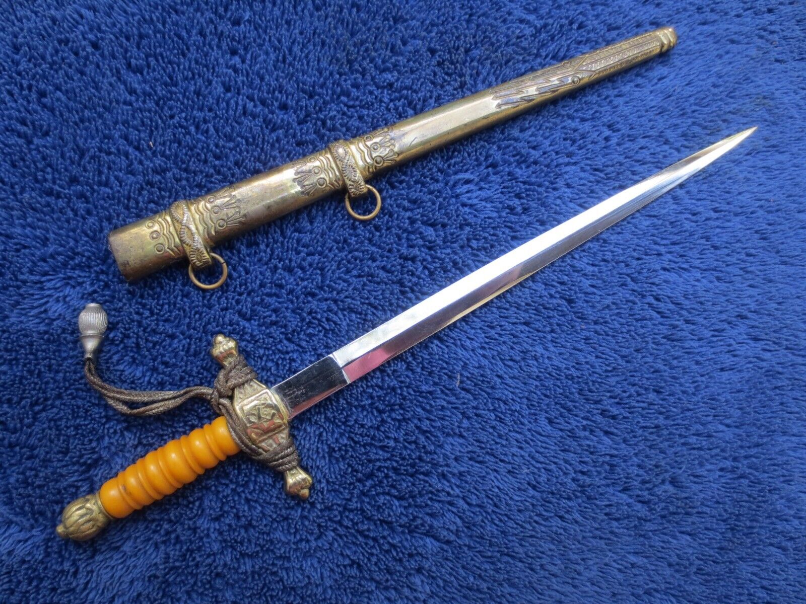  RARE ORIGINAL VINTAGE IMPERIAL NAVY MINIATURE DAGGER AND SCABBARD