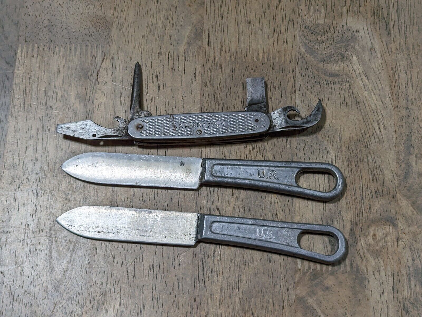U.S. Mess Kit - 1944 Knife lot of 3 , one broken blade