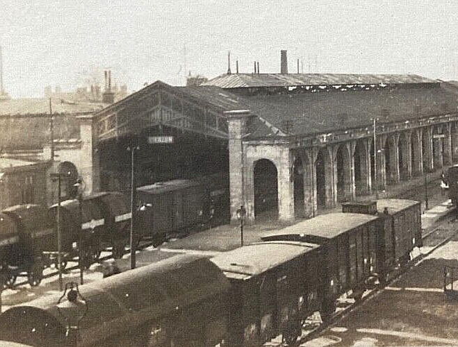 RARE VIEW   WW1 ERA VIERZON FRANCE LA GARE TRAIN STATION 1918 PHOTO