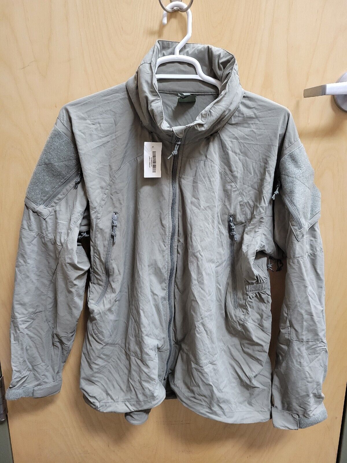 Patagonia PCU Level 5 Jacket Grey Size Large Regular Unissued New