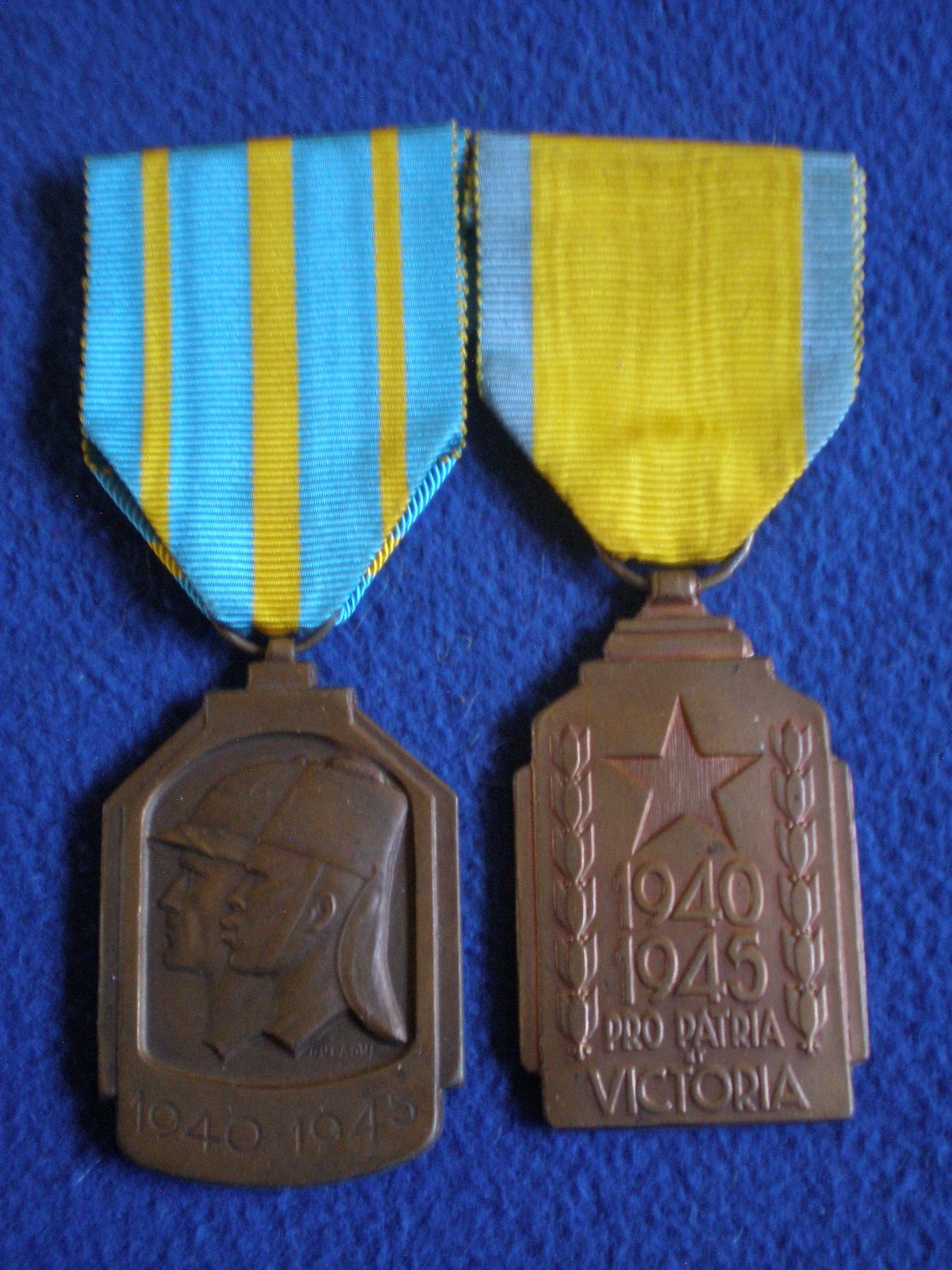 Belgium: African War Medal 1940-45 & Medal for Effort in Colonial War 1940-1945