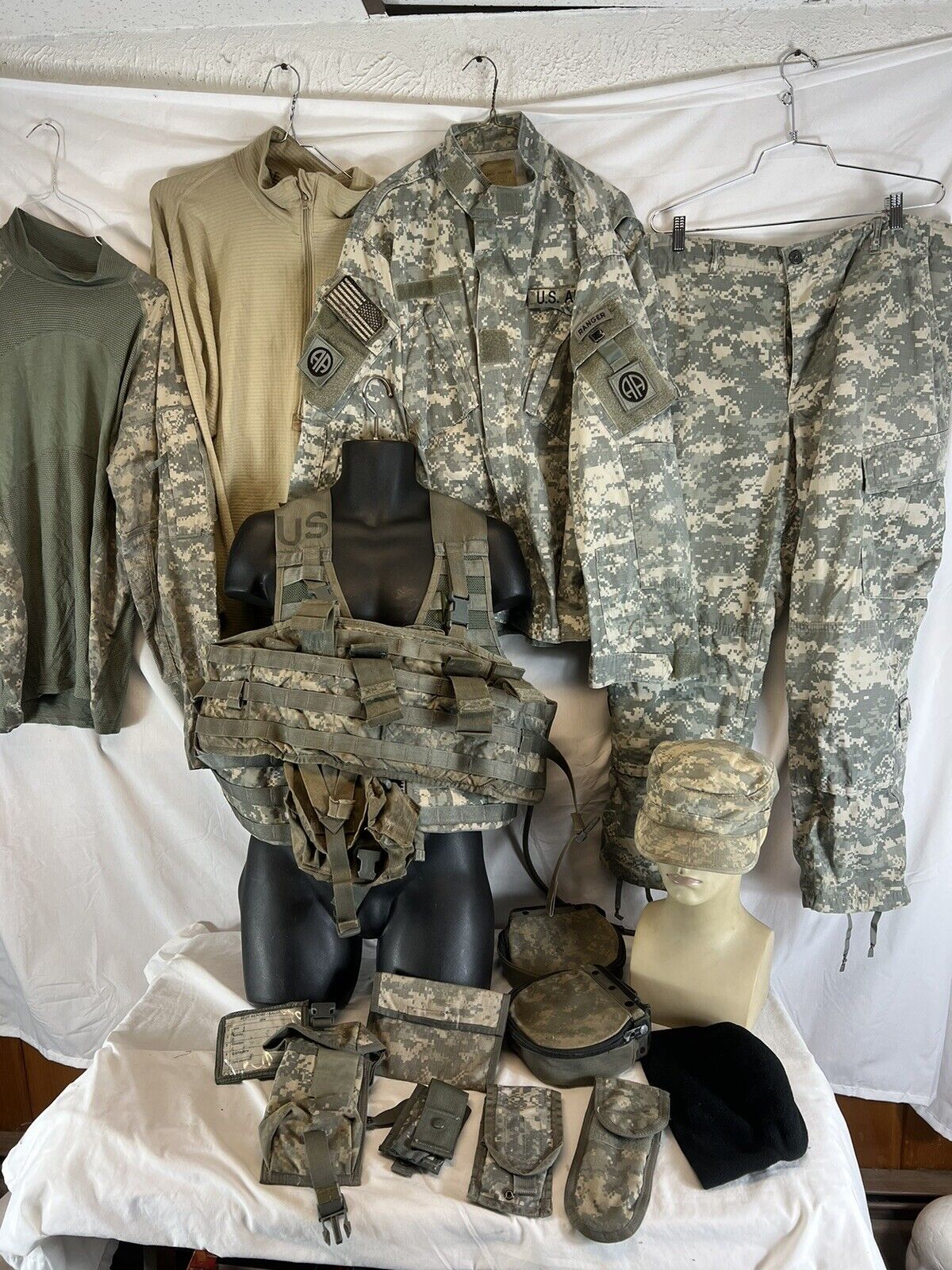 US Army ACU Uniform LOT 82nd Airborne Lrg reg top pants cap Molle Gear Ect
