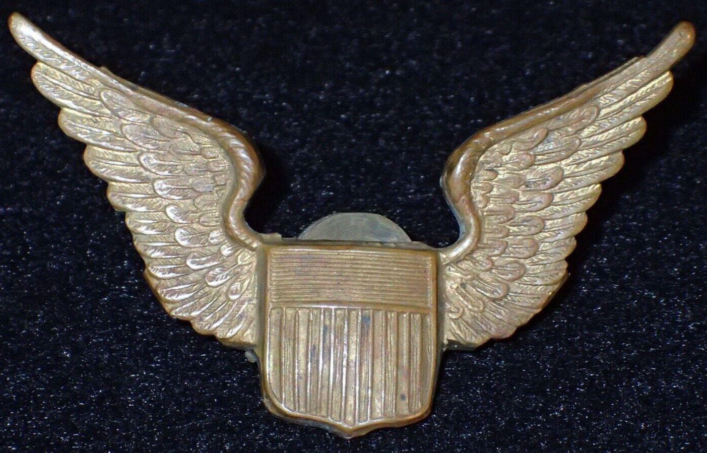 WWII US Commercial Aviation Pilot's Service Visor Hat Badge Wartime ATC Variant