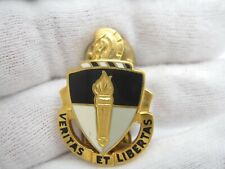 US Army Military Vertitas Et Libertas Truth Freedom Lapel Pin (Made in USA) S-38 picture