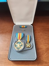 US DEPARTMENT OF DEFENSE DISTINGUISHED SERVICE MEDAL; FULL SIZE