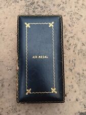 WWII Air Medal empty vintage Single Line case box with some wear picture