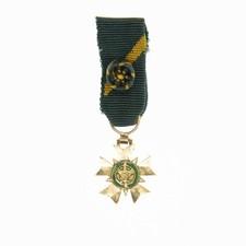 Miniature Gold Officer Medal Of The Order Of The Combatant Merit.
