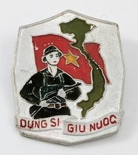 Vietnam War PAVN Dũng Sĩ Giữ Nước Brave Warriors Defend Country Medal Pin