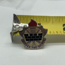 U.S. Military Berlin Brigade BDE DI DUI Insignia Crest Pin SERVES THE SELECT G23