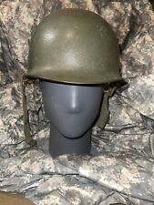 US M1 helmet, Post WW2 swivel bails, rear seam - Original picture