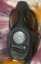 VINTAGE US ARMY GAS MASK PLUS HARD PLASTIC CASE. NEVER USED C PHOTOS FOR DETAILS picture