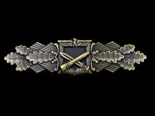 German WWII Army Close Combat Clasp in Bronze Pin Badge Germany Wehrmacht Medal picture