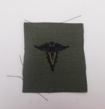 US Army BDU Green Veterinary Corps V Medical Patch Badge Cloth Sew-On