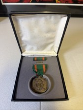 US Navy & Marine Corps Achievement Medal with Ribbon -with Lapel Pin