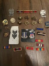 Vintage LOT OF 20+ Army United States Military pins, ribbons, insignia, medals picture