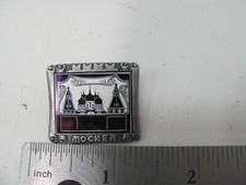 RUSSIAN SOVIET CCCP SMALL LAPEL PIN BADGE MOCKBA KREMLIN METAL MIRROR