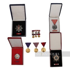 SFRY JNA YPA Yugoslav Peoples Army Lot Of Medals & Orders In Case With Miniature
